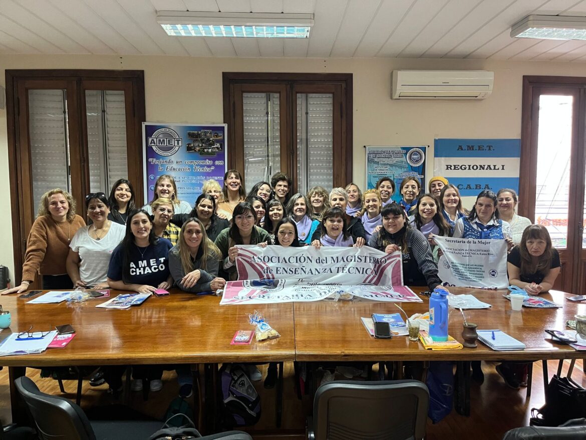 Encuentro Federal de la Secretarias de la mujer de AMET